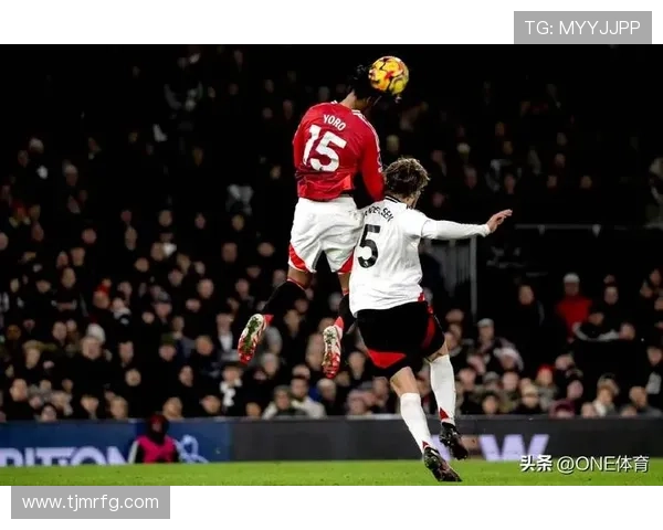 英超再掀保级战热刺降级史无前例