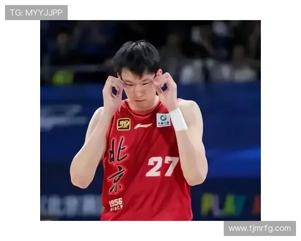 麦基正式加盟北京男篮 与周琦联手冲冠